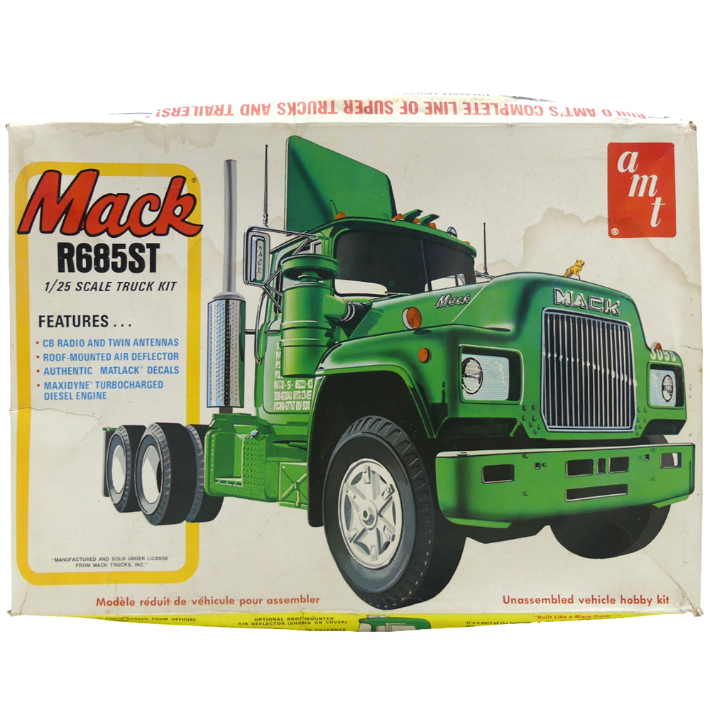 Vintage AMT Mack R685ST Truck Model Kit 1/25 Scale Unbuilt Complete in Box